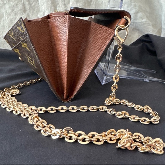 Louis Vuitton Sarah Monogram Wallet Comes With COA - Picture 9 of 16